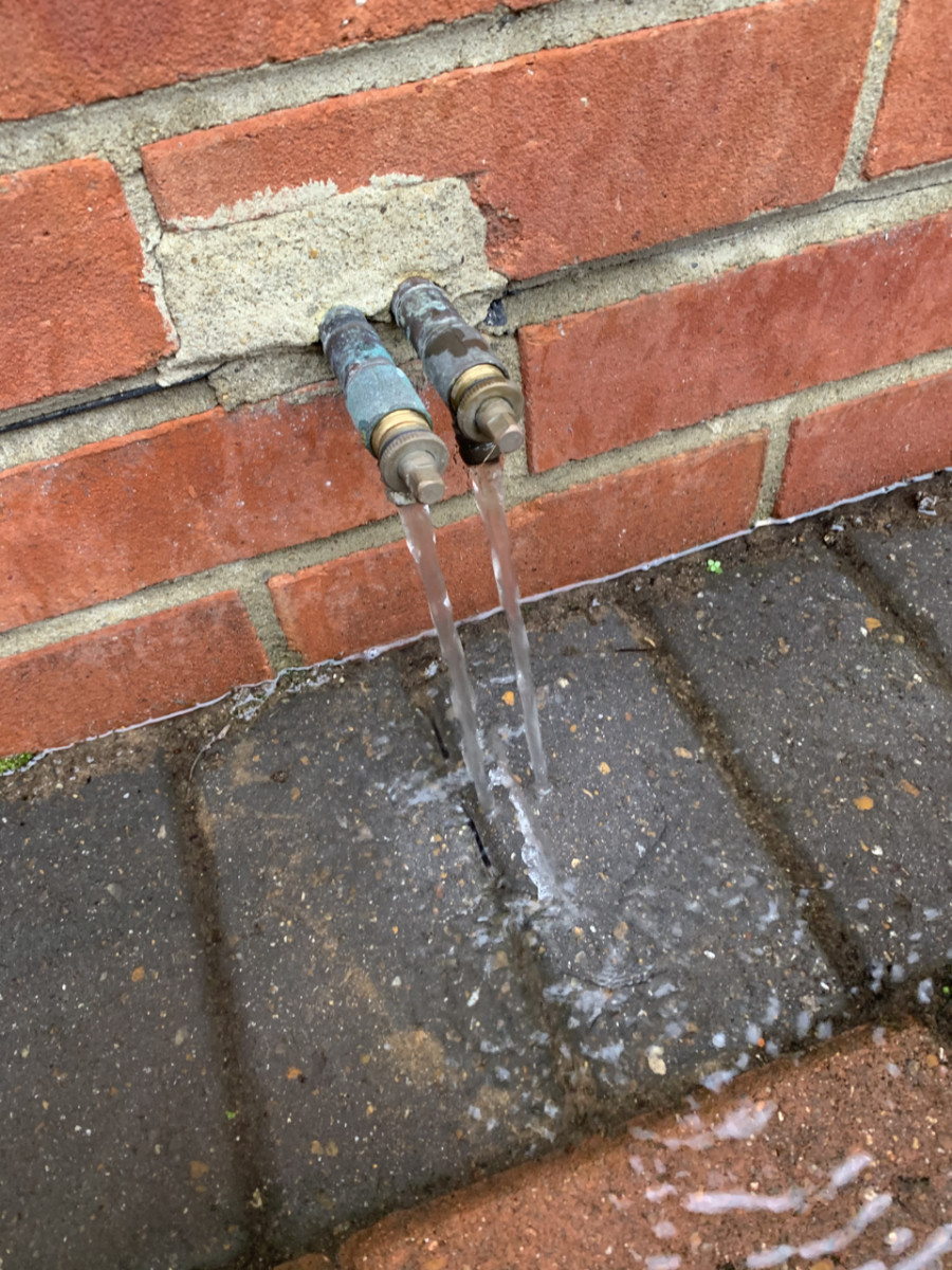 water running clear from the heating system after power flushing 